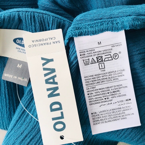 NEW OLD NAVY TOP MEDIUM - Picture 10 of 12